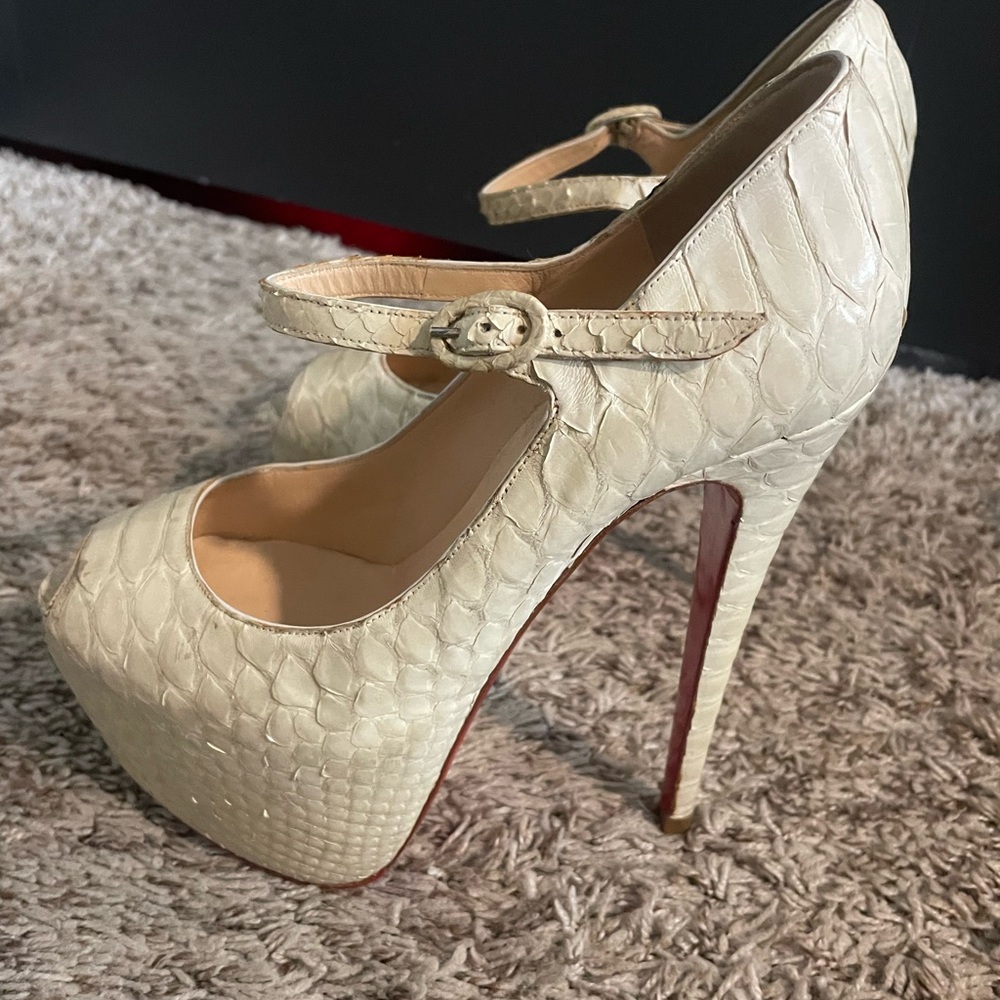 Authentic Python Christian Louboutin Lady highness peep toe heels size 38 1/2